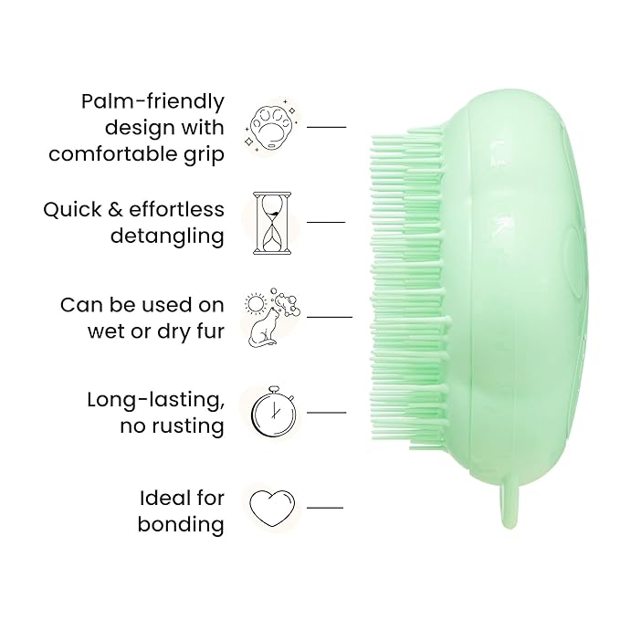 Pet Teezer by Tangle Teezer Cat Brush, De-Shedding Cat Hair Brush for a Gentle, Soothing Groom & Short to Medium Length Fur, Green
