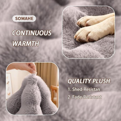 SOMAHE Self-Warming Dog Bed, Plush Faux Fur Mat with Anti-Slip Bottom, Ultra Soft Heated Pet Bed for Medium Large Dogs, Cozy Fluffy Pad for Carriers Couch Crate, Machine Washable, 35 x 27 Inch Gray