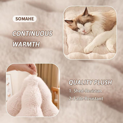 SOMAHE Self-Warming Cat Bed, Plush Faux Fur Pet Bed Mat with Anti-Slip Bottom, Ultra Soft Heated Bed for Cats & Medium Dogs, Cozy Fluffy Pad for Couch & Crate, Machine Washable, 27x20 Inch White
