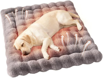 SOMAHE Self-Warming Dog Bed, Plush Faux Fur Mat with Anti-Slip Bottom, Ultra Soft Heated Pet Bed for Medium Large Dogs, Cozy Fluffy Pad for Carriers Couch Crate, Machine Washable, 35 x 27 Inch Gray