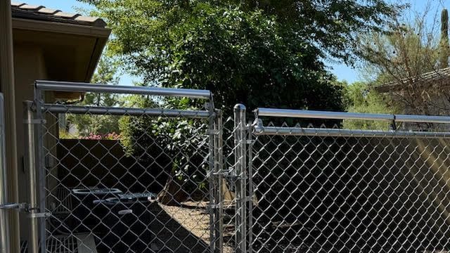 Coyote Roller 8 Foot Kit - Keep Pets Contained, Coyotes Out - Cats, Dogs, Coyotes - Chain Link
