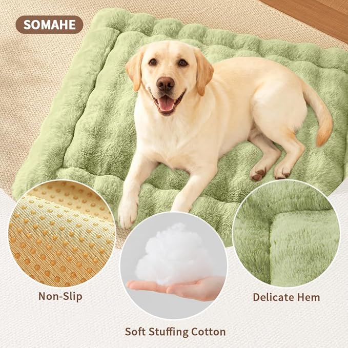 SOMAHE Self-Warming Dog Bed, Plush Faux Fur Mat with Anti-Slip Bottom, Ultra Soft Heated Pet Bed for Medium Large Dogs, Cozy Fluffy Pad for Carriers Couch Crate, Machine Washable, 35 x 27 Inch Green