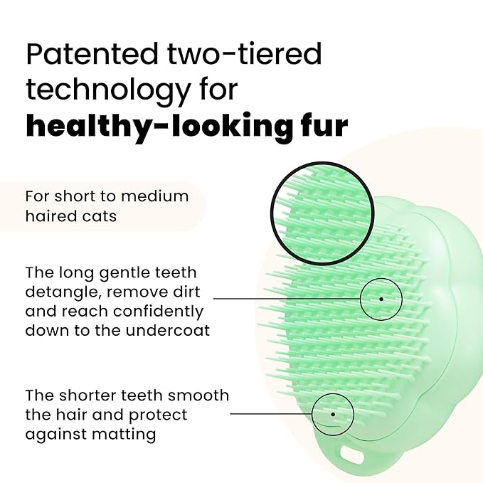 Pet Teezer by Tangle Teezer Cat Brush, De-Shedding Cat Hair Brush for a Gentle, Soothing Groom & Short to Medium Length Fur, Green