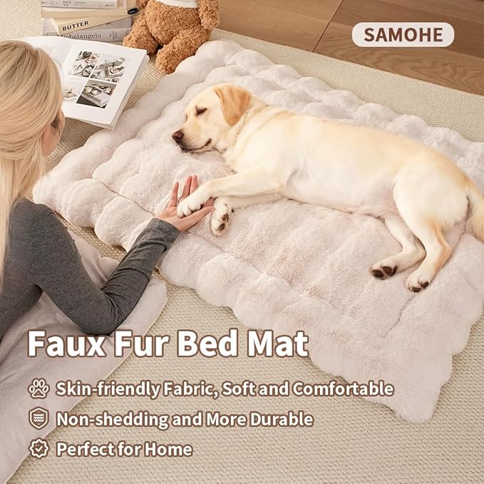SOMAHE Self-Warming Dog Bed, Plush Faux Fur Mat with Anti-Slip Bottom, Ultra Soft Heated Pet Bed for Medium Large Dogs, Cozy Fluffy Pad for Carriers Couch Crate, Machine Washable, 35 x 27 Inch White