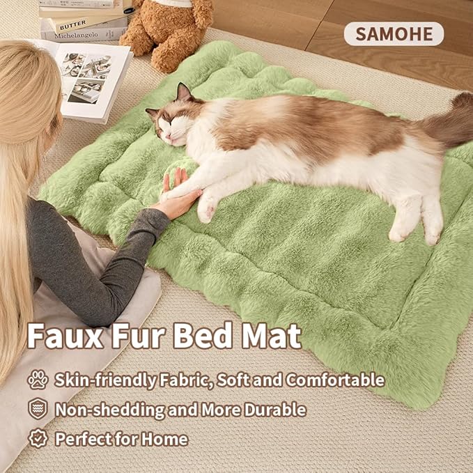 SOMAHE Self-Warming Cat Bed, Plush Faux Fur Pet Bed Mat with Anti-Slip Bottom, Ultra Soft Heated Bed for Cats & Medium Dogs, Cozy Fluffy Pad for Couch & Crate, Machine Washable, 27x20 Inch Green