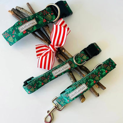 Lucky Love Dog - Adjustable Dog Collar with Easy Click Holly for Small Dogs, Durable, & Comfortable for Male & Female Dogs, Pet Collar for Puppies & Adult Dogs - Holly, Small