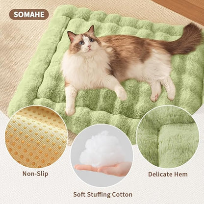 SOMAHE Self-Warming Cat Bed, Plush Faux Fur Pet Bed Mat with Anti-Slip Bottom, Ultra Soft Heated Bed for Cats & Medium Dogs, Cozy Fluffy Pad for Couch & Crate, Machine Washable, 27x20 Inch Green