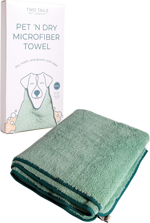 Two Tails Pet Company Pet N’ Dry Microfiber Bath Towel, Absorbent Dog Towels for Drying or Washing Paws, Faces, or Small Dogs, Soft and Lightweight, Fast Drying, Grooming Dog Supplies, Size Small