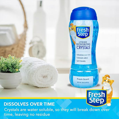 Fresh Step Cat Litter Crystals in Fresh Scent - Cat Litter Box Deodorizer - Combats Odors and Neutralizes Smells to Keep Your Home Clean, 30 Ounce