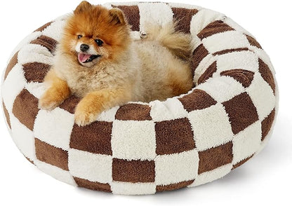 LE SURE Donut Small Dog Bed - Round Cat Beds Indoor Anti-Anxiety Calming Present for Pets, Washable Cute Modern Beds with Jacquard Shaggy Plush & Anti Slip Bottom，23 Inch, Brwon