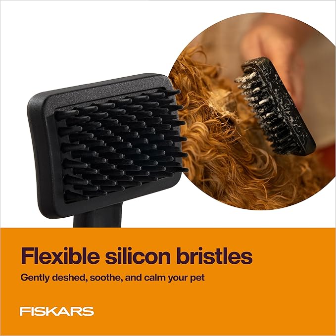 Fiskars Pet, Cat and Dog Brush, Fine Bristles & SoftGrip Handle for Gentle Grooming and Deshedding, Cat and Dog Supplies, Orange/Black